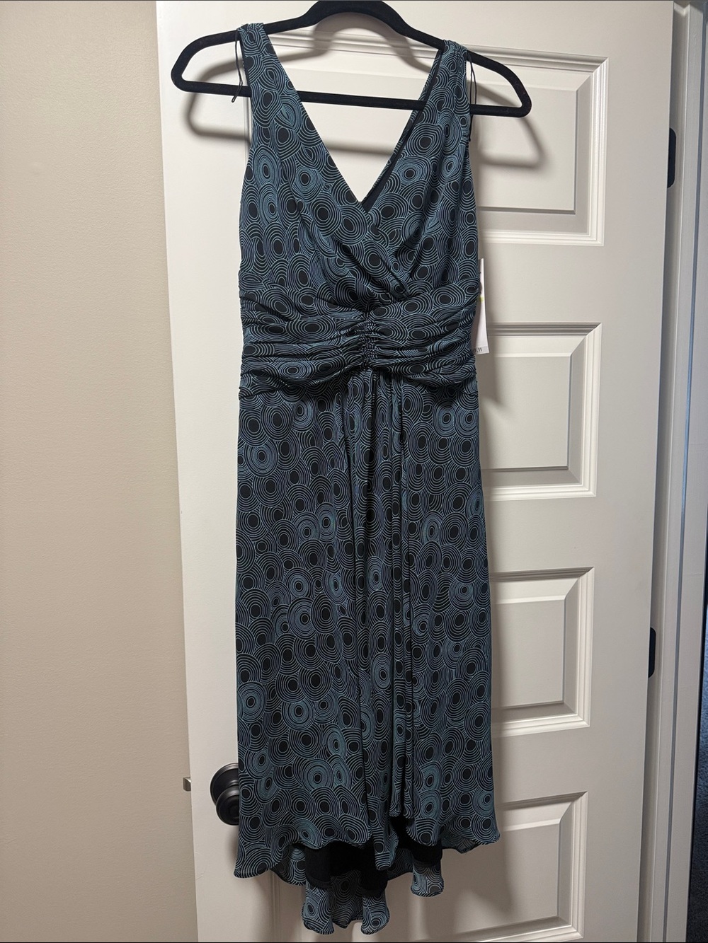 London Times Teal and Black Sleeveless V-Neck Twist-Front Midi Dress